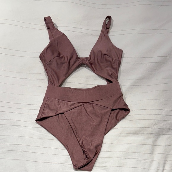 Marc By Marc Jacobs Mauve One Piece Swimsuit - Picture 1 of 4